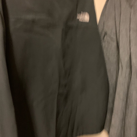 The North Face Apex Youth Large (14-16) Jacket. - Picture 2 of 3